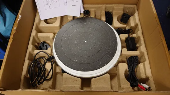 MARLEY STIR IT UP WIRELESS TURNTABLE 4609024-Simon Charles Auctioneers