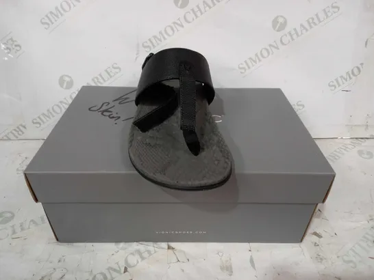 BOXED PAIR OF VIONIC SANDALS IN BLACK UK SIZE 6