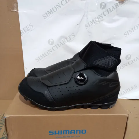 PAIR OF BOXED SHIMANO MW7 SHOE SIZE 40