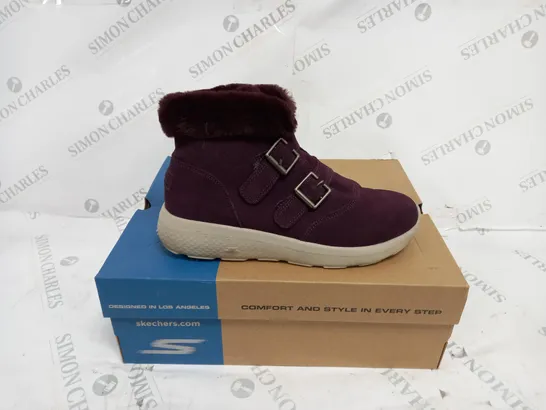 SKETCHERS ON THE GO WINTER FLING BOOT BURGUNDY SIZE 6.5