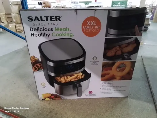 SALTER XXL 8 LITRE FAMILY AIR FRYER IN SILVER