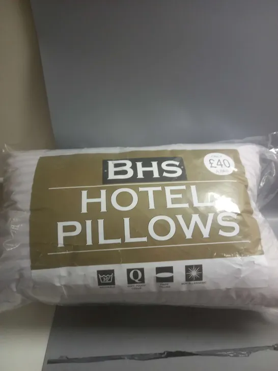 BHS PAIR OF HOTEL PILLOWS IN WHITE