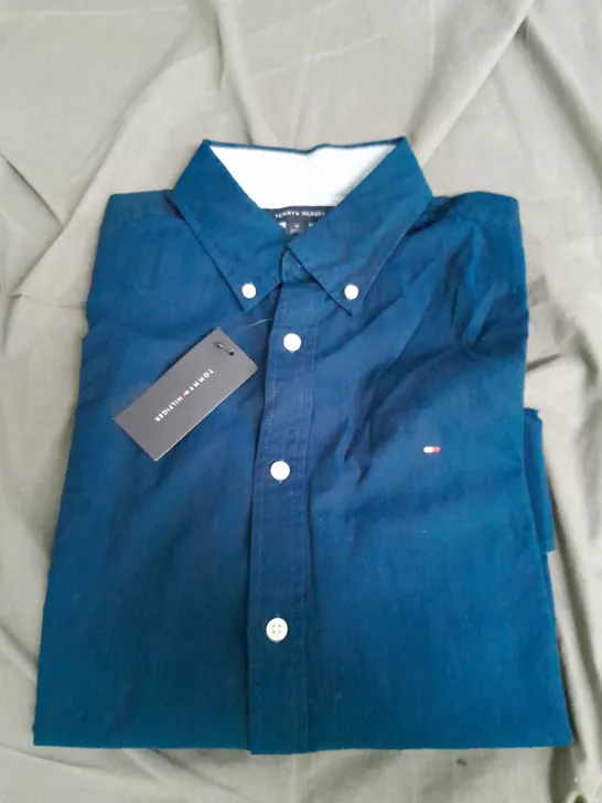 TOMMY HILFIGER LONG SLEEVED SHIRT BLUE SIZE MEDIUM