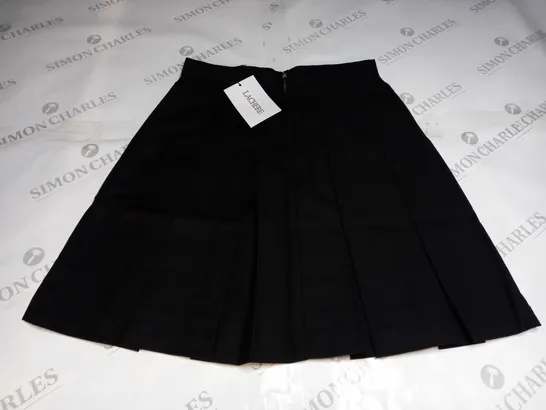 LACHERE SKIRT IN BLACK - SIZE 8