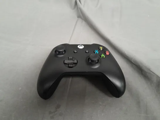 XBOX HANDHELD CONTROLLER