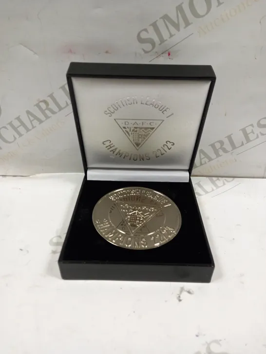 DUNFERMLINE ATHLETIC FC LEAGUE 1 CHAMPIONS 22/23 COMEMORATIVE COIN 