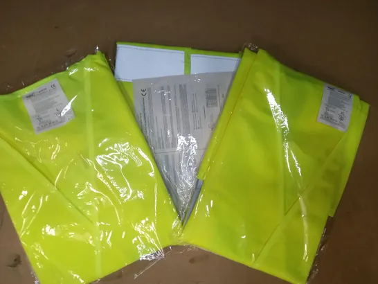 BOX OF APPROXIMATELY 5 ASSORTED YOKO HVW100 HI-VIS VESTS IN YELLOW, VARIOUS SIZES