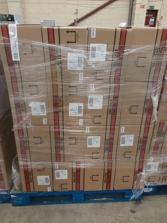 PALLET TO CONTAIN APPROX 48 BOXES OF BRAND NEW UNION JACK BEACH TOWELS - 9 TOWELS PER BOX // SIZE: APPROX 71 X 152cm // COMBINED RRP £2,376.00