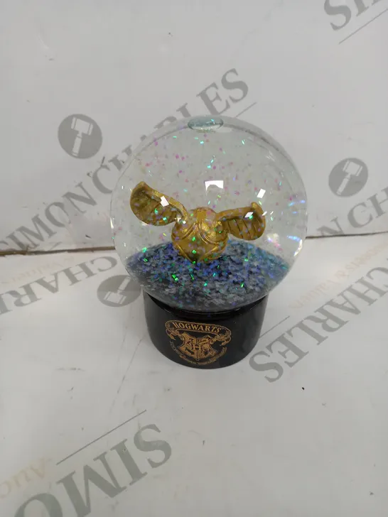 HARRY POTTER CHRISTMAS SNOWGLOBE