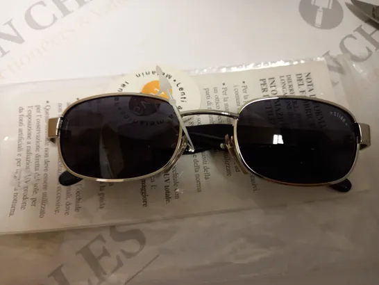 APPROXIMATELY 10 DIERRE STING SUNGLASSES - BOXED