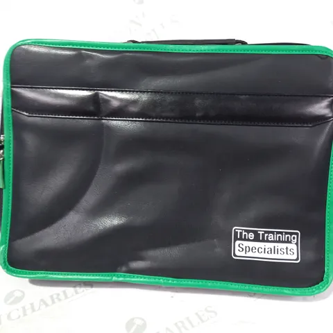 THE TRAINING SPECIALISTS LAPTOP CARRY CASE IN BLACK/GREEN