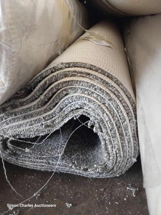 ROLL OF QUALITY FREEDOM SOOT CARPET APPROXIMATELY 4M × 4.65M