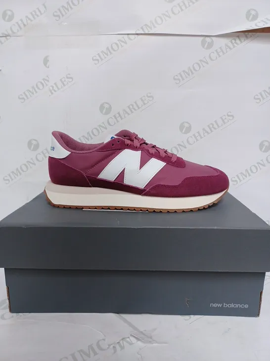 BOXED NEW BALANCE 237 TRAINERS IN PURPLE - UK 9 1/2