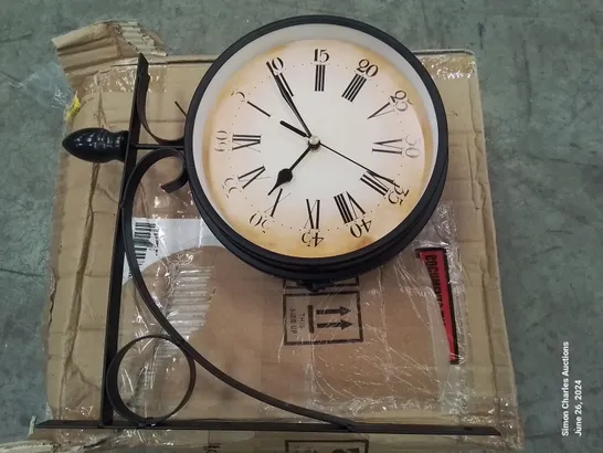 METAL WALL CLOCK