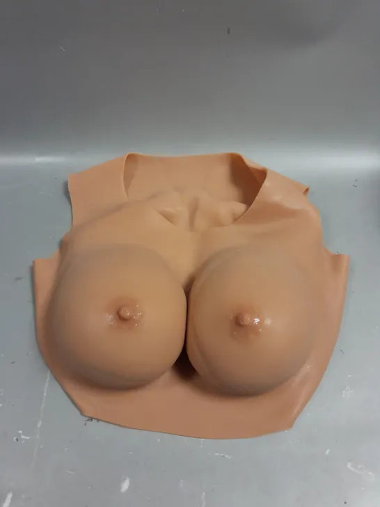 WEARABLE REAL FEEL SILICONE BREASTS