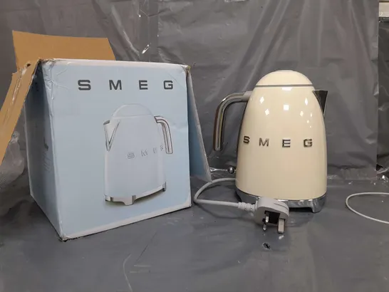 BOXED SMEG KETTLE