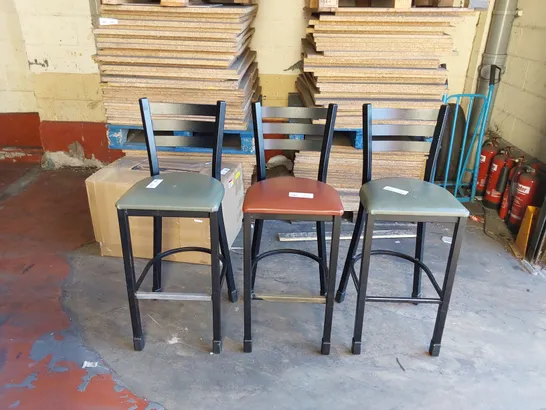 3 X METAL LEGGED STURDY BAR STOOLS 