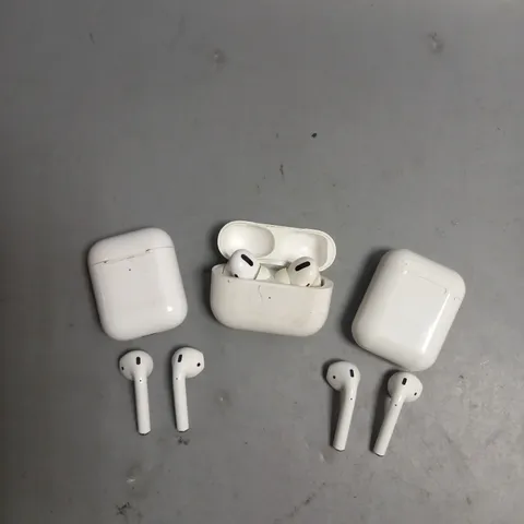 LOT OF 3 APPLE AIRPODS IN WHITE