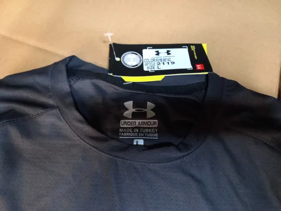 UNDER ARMOUR STEEL/LOGO FITNESS TOP - LARGE