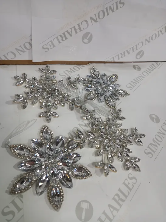 JM BY JULIEN MACDONALD SET OF 4 SILVER SNOW HANGER