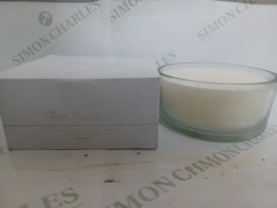 BOXED THE WHITE COMPANY FRESH GRAPEFRUIT 4 WICK CANDLE 