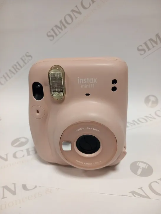 FUJI FILM INSTAX MINI 11 INSTANT CAMERA