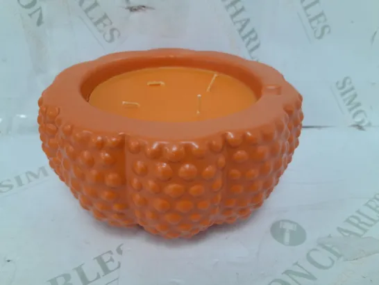 BOXED HOMEWORX BY SLATKIN & CO SPICED VANILLA PUMPKIN SCENTED CANDLE