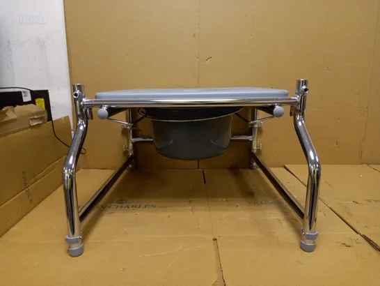 WHEELED COMMODE ADJUSTABLE HEIGHT