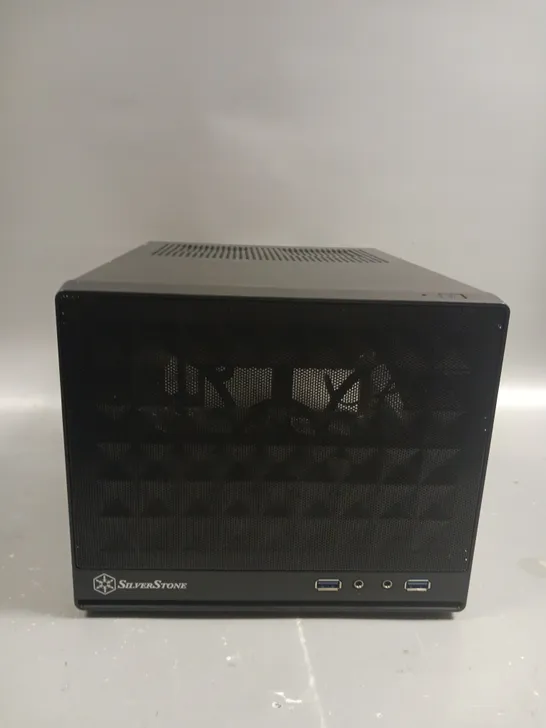 SILVERSTONE COMPUTER CHASSIS WITH SCREWS BLACK