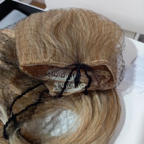 MALIBU BLONDE HAIR BUNDLE 