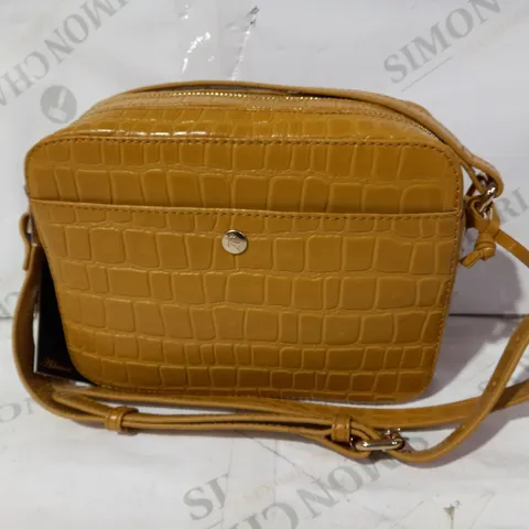 ASHWOOD FAUX LEATHER HANDBAG IN MUSTARD COLOUR