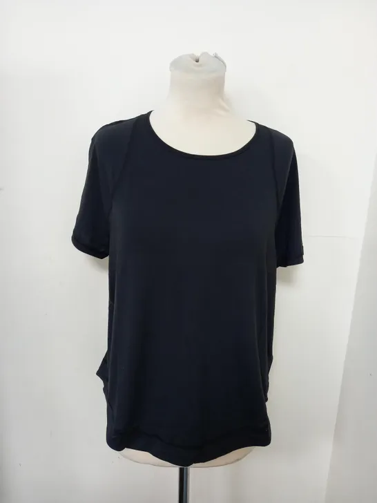 SWEATY BETTY BREATHE EASY T-SHIRT SIZE M