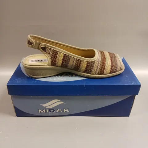 BOXED PAIR OF MIRAK CLASSIC CARLA OPEN TOE SHOES IN BROWN - 5