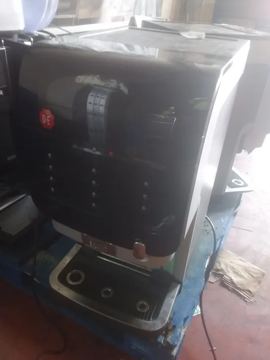 DOUWE EGBERTS COFFEE MACHINE 4350408Simon Charles Auctioneers