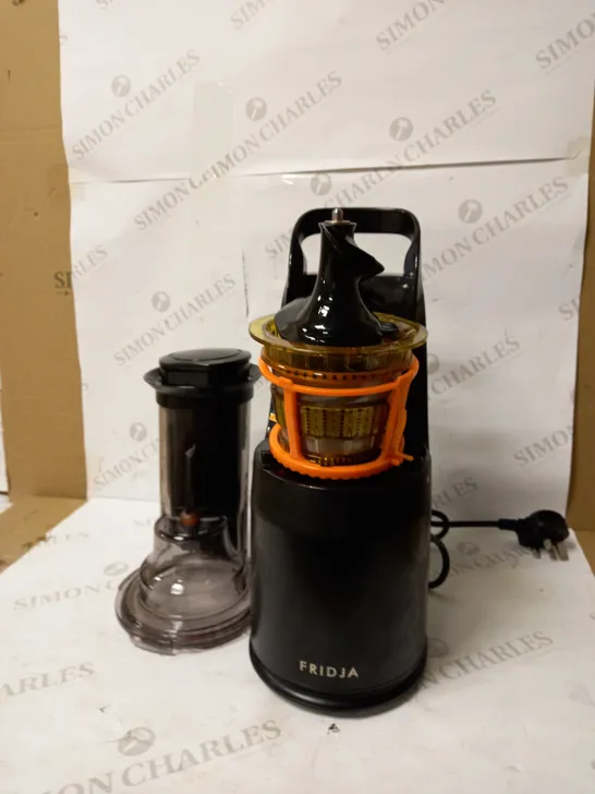 FRIDJA MASTICATING JUICER