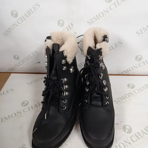  EMU OKAB WATERPROOF BOOTS - BLACK - SIZE 6