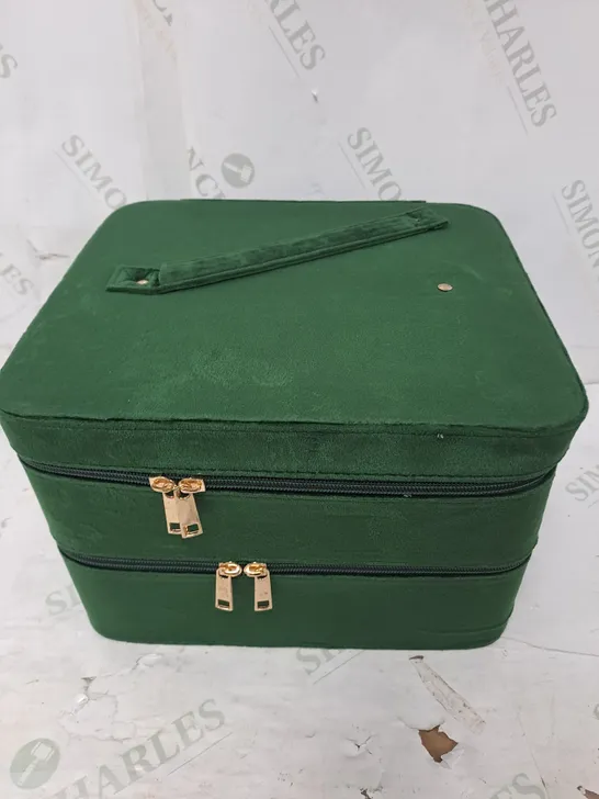 GREEN VANITY BOX