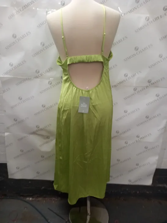 H&M GREEN DRESS - EUR L