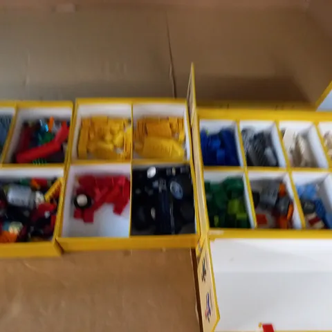 LEGO MULTI-COMPARTMENT BOX WITH LOOSE LEGO