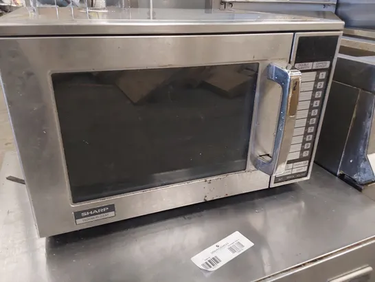SHARP COMMERCIAL MICROWAVE 1500W R-22AT