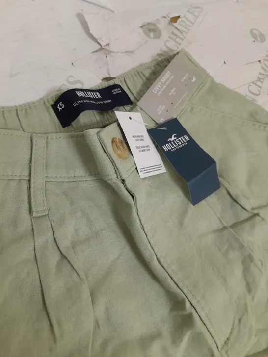 HOLLISTER GREEN LIVVY SHORTS - SIZE XL