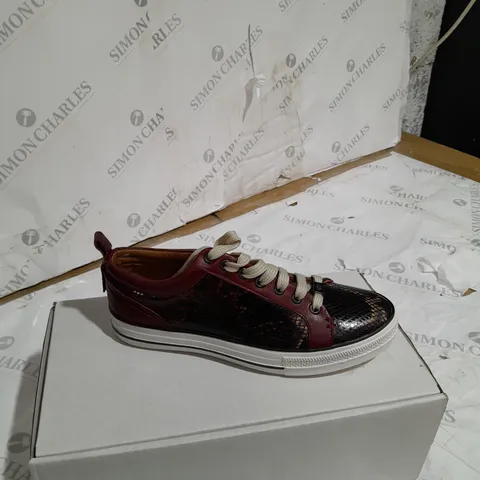 BOXED BURGUNDY TRAINERS SIZE 7