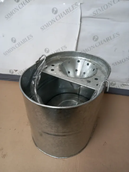 BOXED METAL MOP BUCKET 