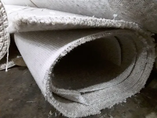 ROLL OF QUALITY CARPET APPROXIMATELY 4M