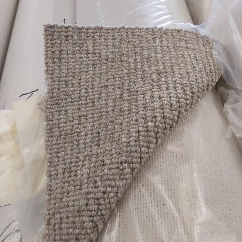 ROLL OF QUALITY SISAL WEAVE CLASSIC BUCKWHEAT CARPET // SIZE: APPROX 5 X 2.4m