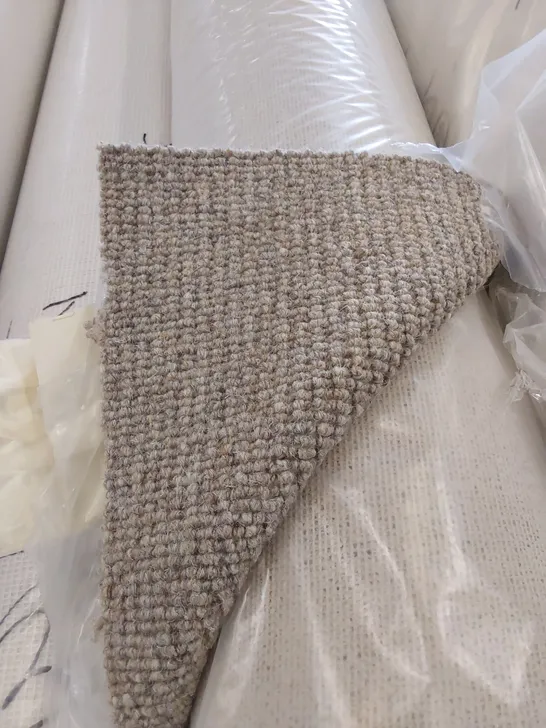 ROLL OF QUALITY SISAL WEAVE CLASSIC BUCKWHEAT CARPET // SIZE: APPROX 5 X 2.4m