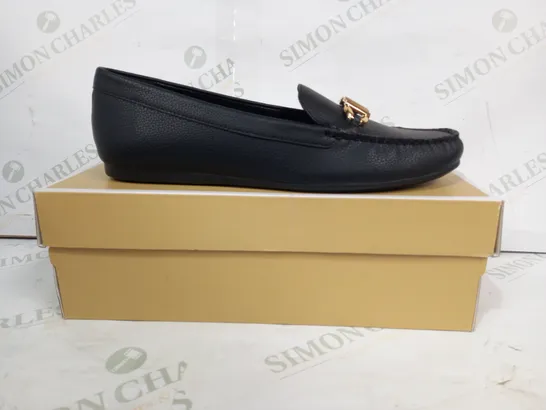 BOXED PAIR OF MICHAEL KORS TUMBLED FAUX LEATHER REED LOAFERS IN BLACK US SIZE 10