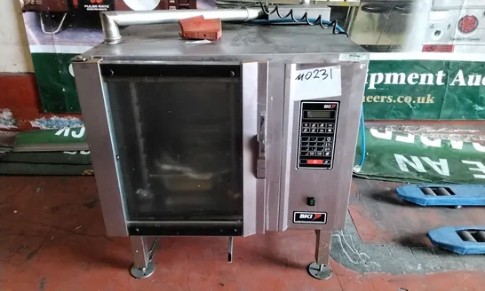 BKI COMMERCIAL SINGLE COMBI OVEN 