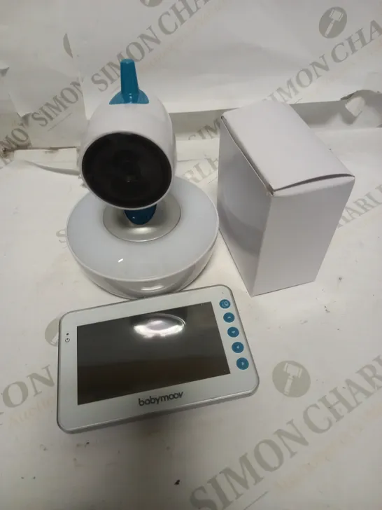 BABYMOOV YOO-MOOV MOTORISED VIDEO/CAMERA BABY MONITOR AND NIGHT LIGHT RRP £200