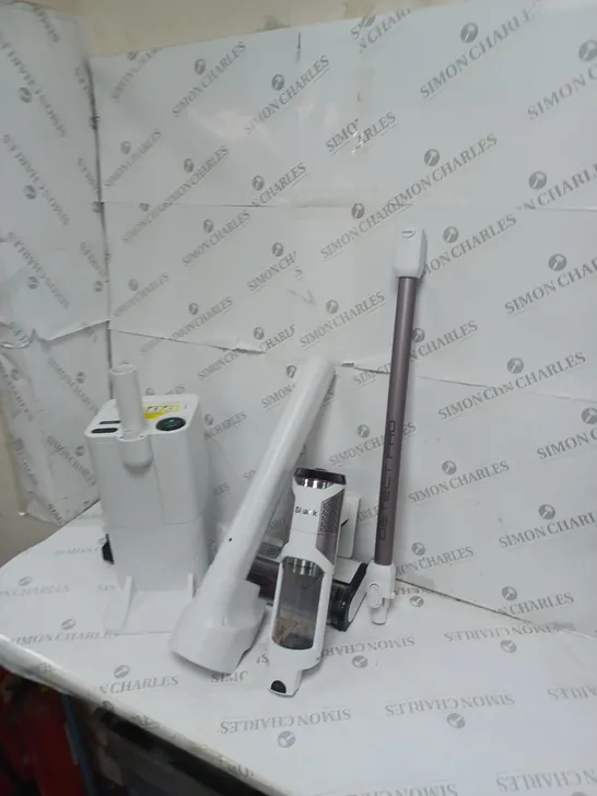 BOXED SHARK CORDLESS DETECT PRO VACUUM CLEANER